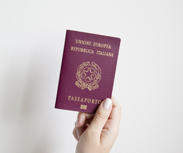 come si rinnova il passaporto italiano